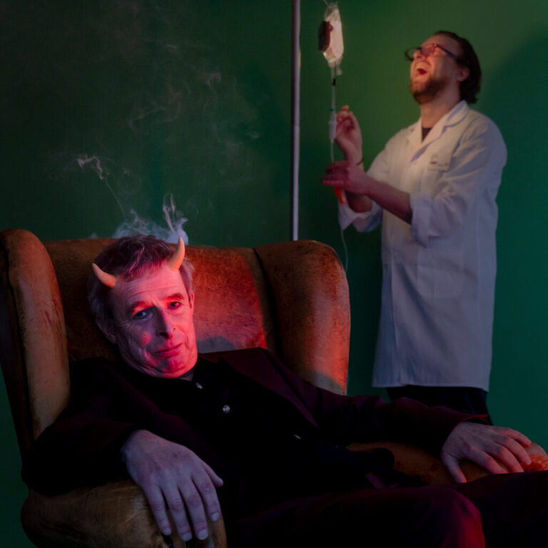 Satan is moe — theater in Leiden