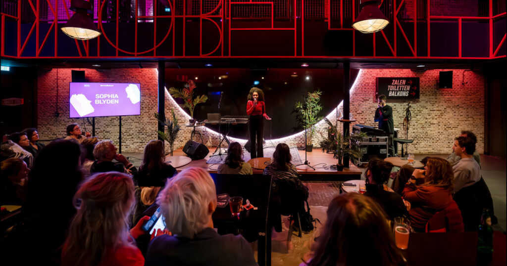 mensen zeggen dingen in Leiden