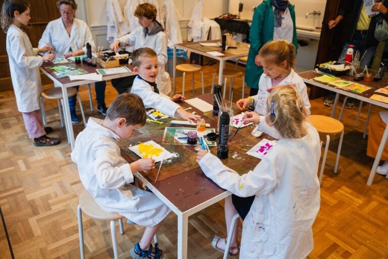Workshop Open Atelier: Verhalen in Verf — museum-expo in Leiden
